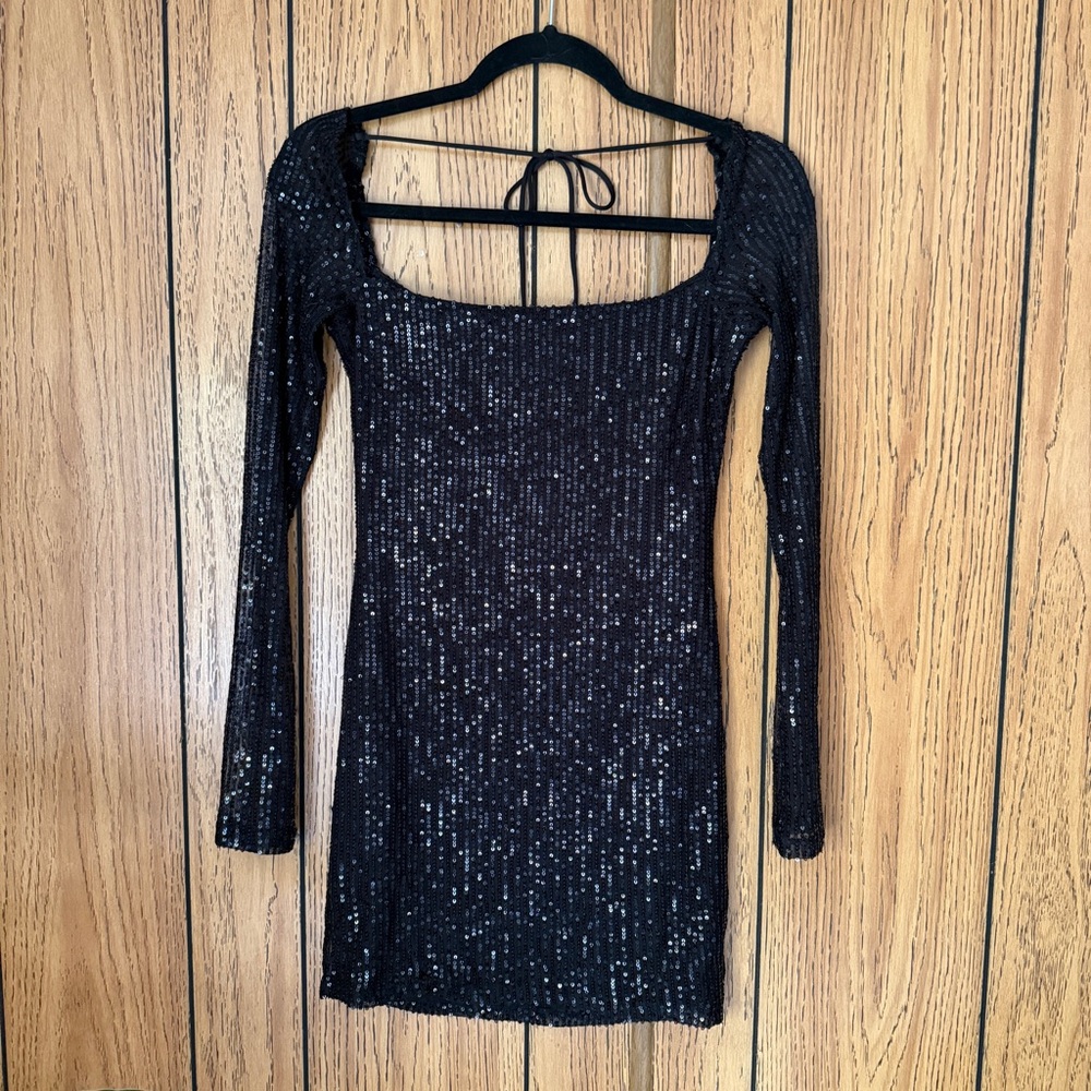 Lucy in the Sky Black Squin Bodycon Dress - Picture 4 of 8